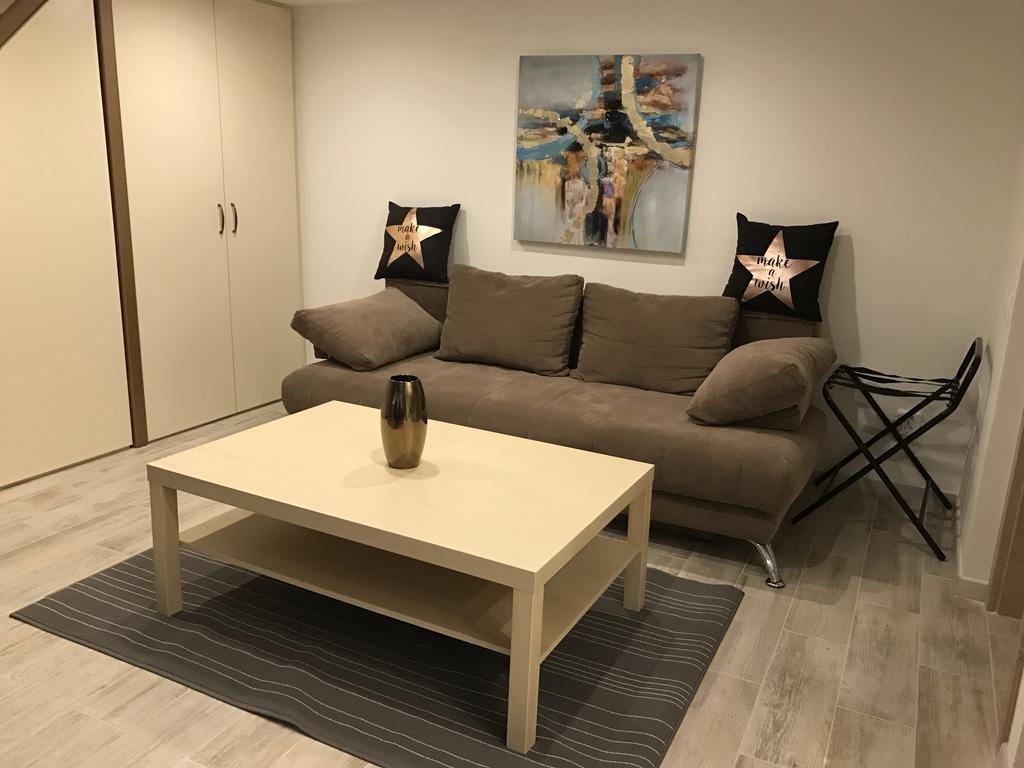 Goldcentral Apartment Gozsdu Boedapest Buitenkant foto