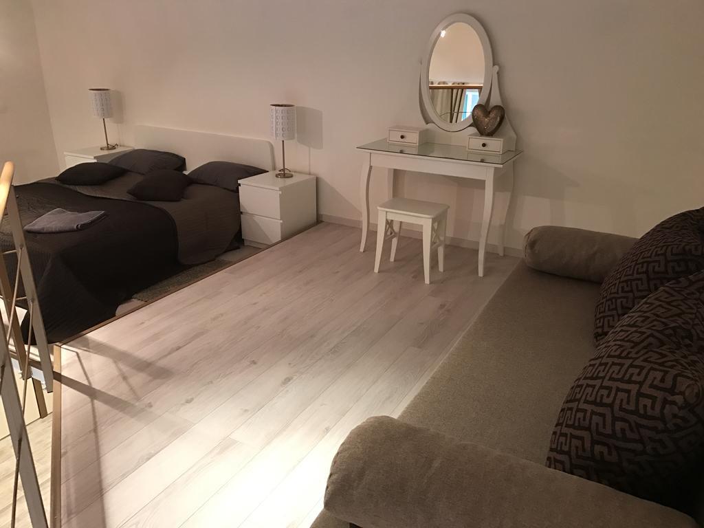 Goldcentral Apartment Gozsdu Boedapest Buitenkant foto