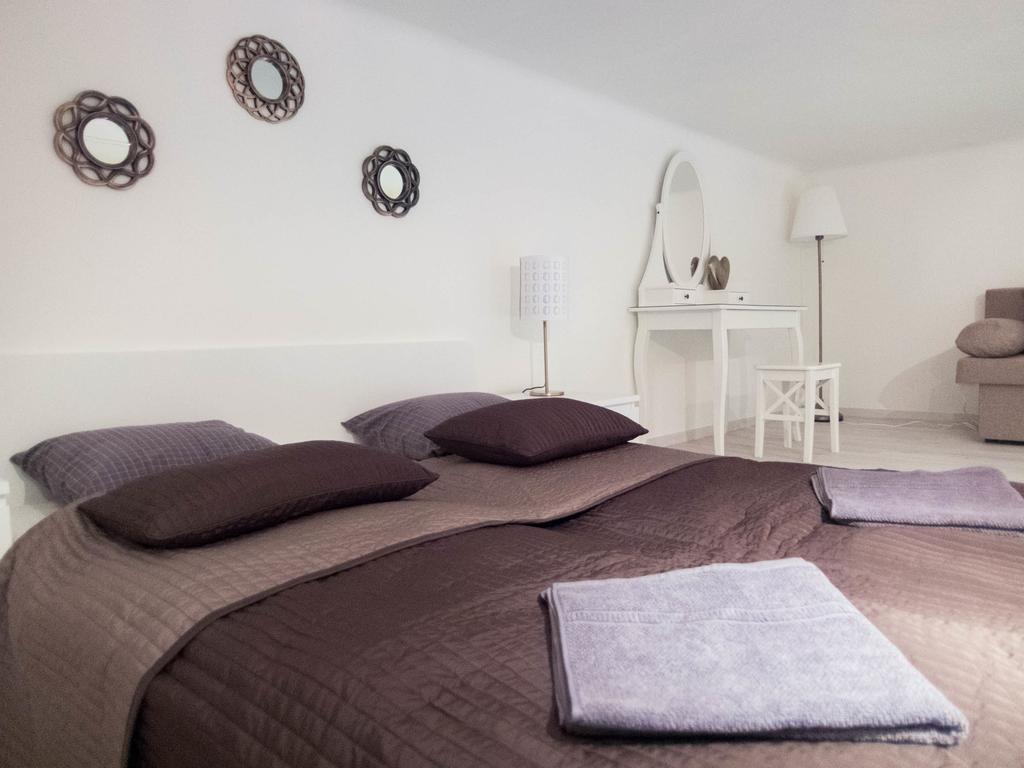 Goldcentral Apartment Gozsdu Boedapest Buitenkant foto